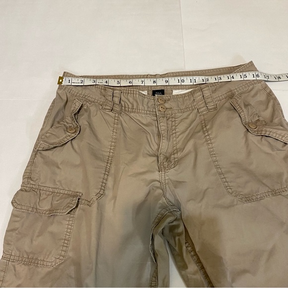 Calvin Klein Tan Cargo Capris - Picture 7 of 12